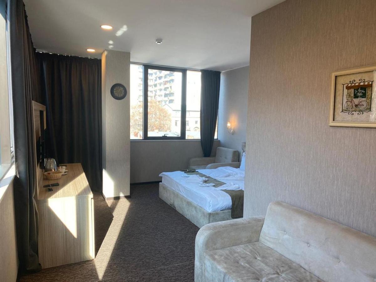 Tbt Hotel Tbilisi Luaran gambar