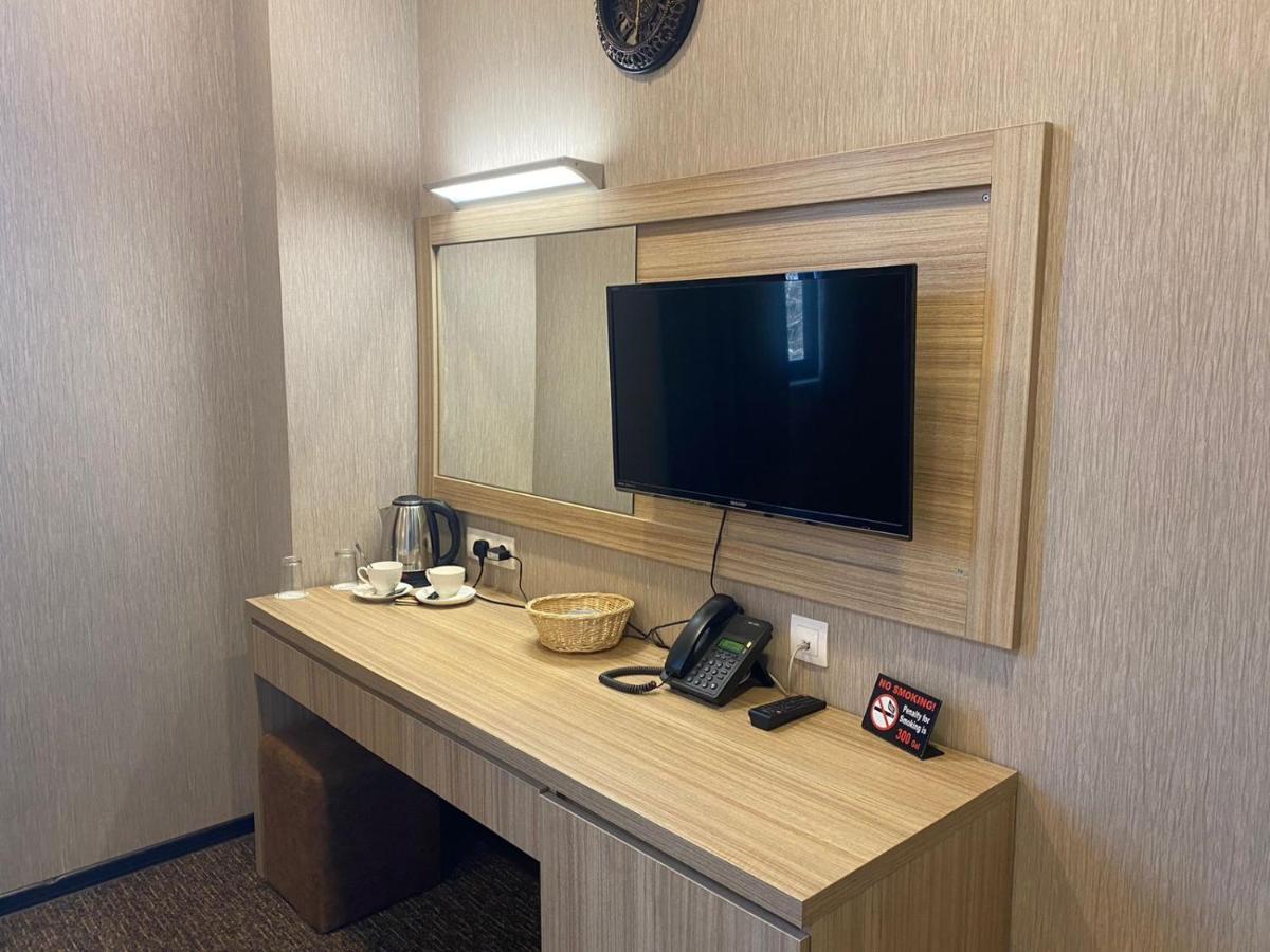 Tbt Hotel Tbilisi Luaran gambar
