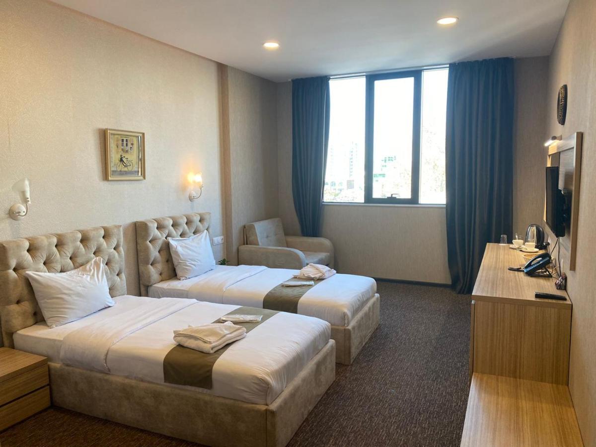 Tbt Hotel Tbilisi Luaran gambar